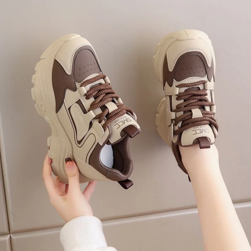 Scarpe da ginnastica con plate - Outdoor Sport Brand recensione e prezzo
